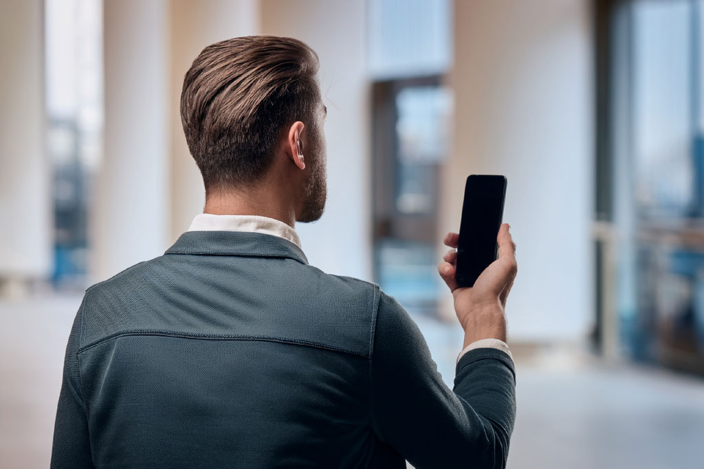 Clipboard checklist and shield icon indicating due diligence before booking