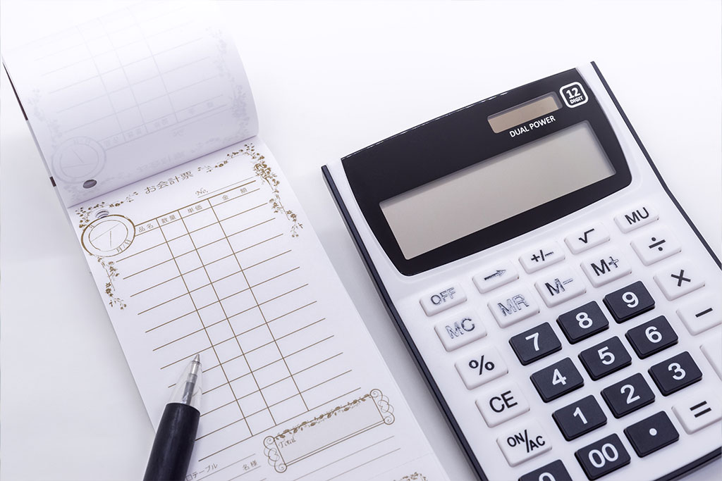 Shield and receipt icons symbolizing transparent, trust-building pricing